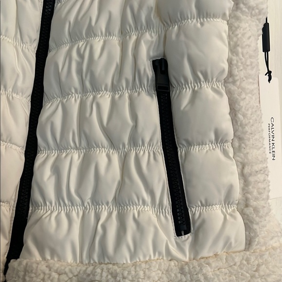Calvin Klein White Quilted Vest - Picture 4 of 10